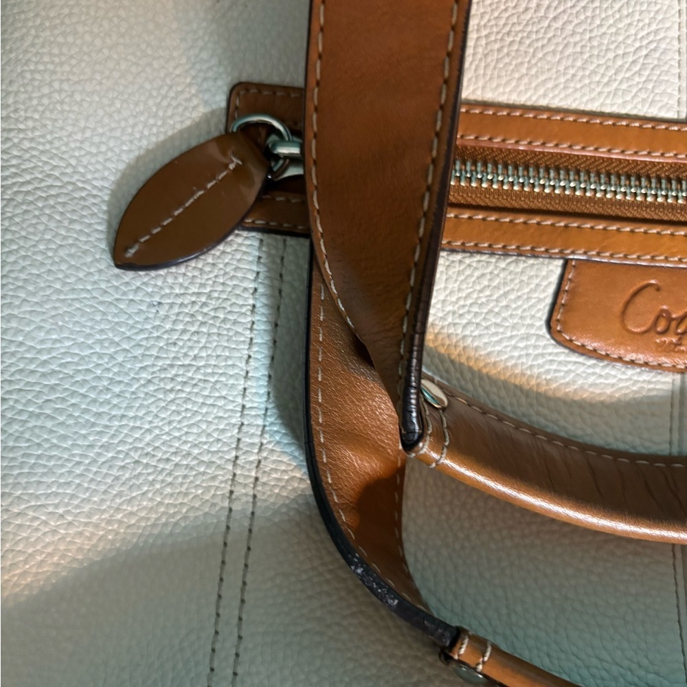 Coach Penelope Brown and Cream Leather Shoulder Bag - Picture 5 of 8